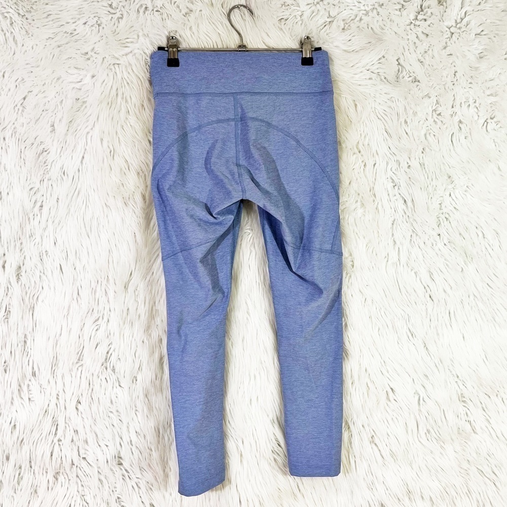 Outdoor Voices 3/4 warmup leggings in lilac - Picture 4 of 6